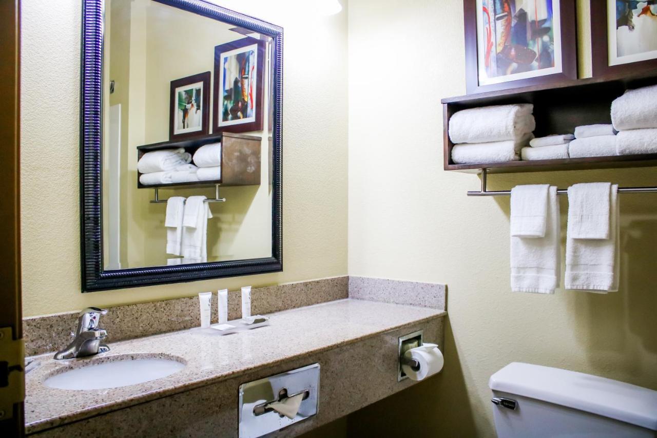 Country Inn & Suites By Radisson, Richmond West At I-64, Va เฮนริโค ภายนอก รูปภาพ