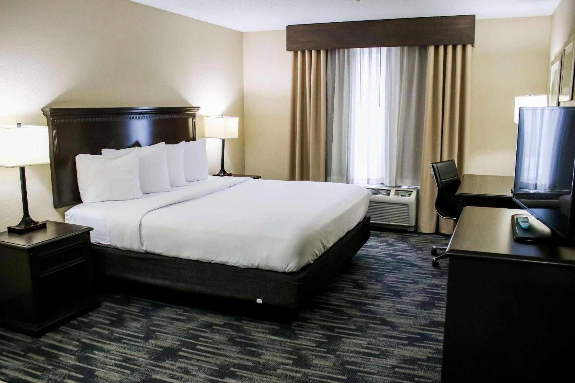 Country Inn & Suites By Radisson, Richmond West At I-64, Va เฮนริโค ภายนอก รูปภาพ